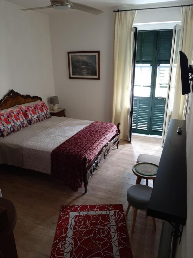 Retro' Beb Bed & Breakfast La Spezia Exterior foto